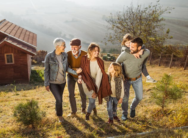 A brisk, fall setting is one idea for Thanksgiving family pictures.