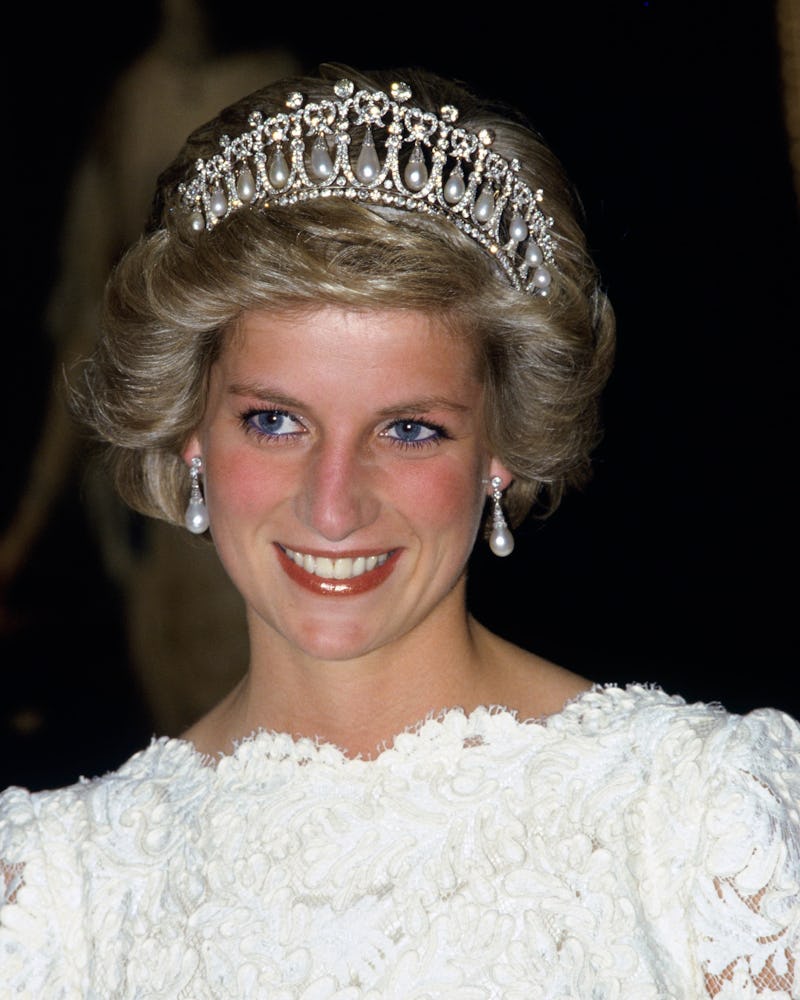 Princess Diana wearing Queen Mary's Lover's Knot Tiara in Washington.