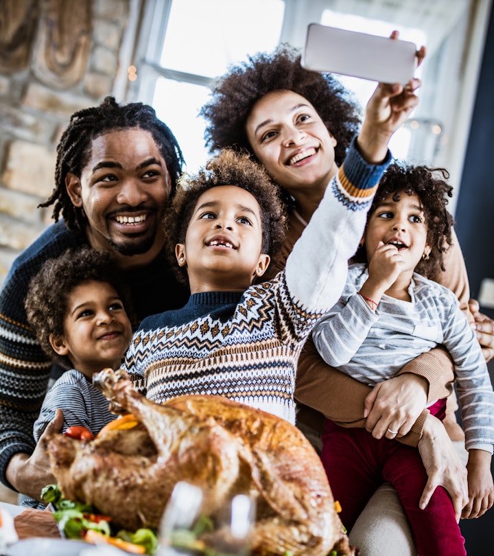 These ideas for Thanksgiving family pictures can make your photos the best yet.
