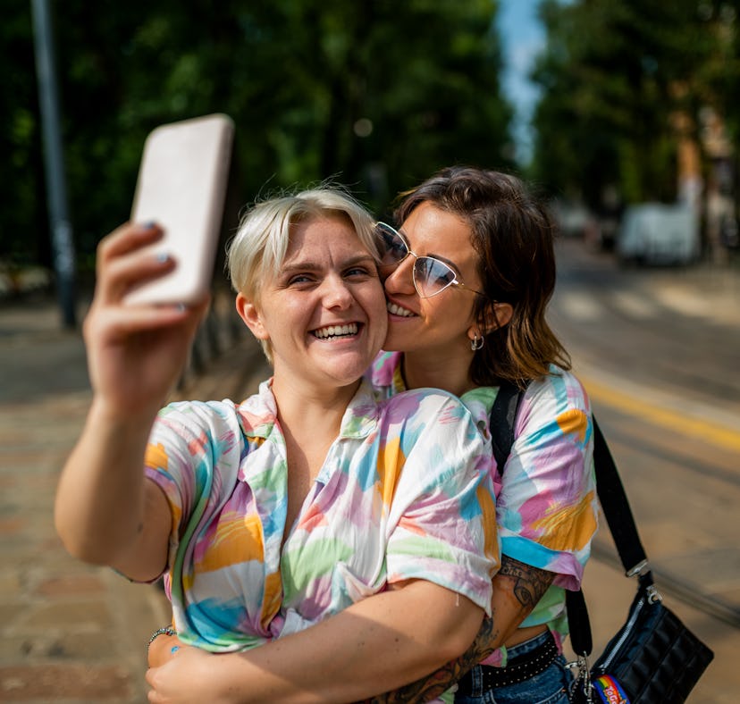 These TikTok couple challenges are easy to do at home.