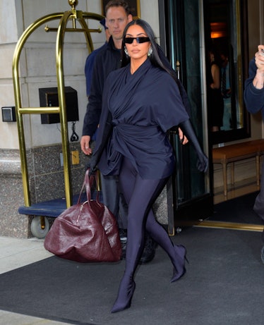 Kim Kardashian leaves her hotel en route to SNL studios 