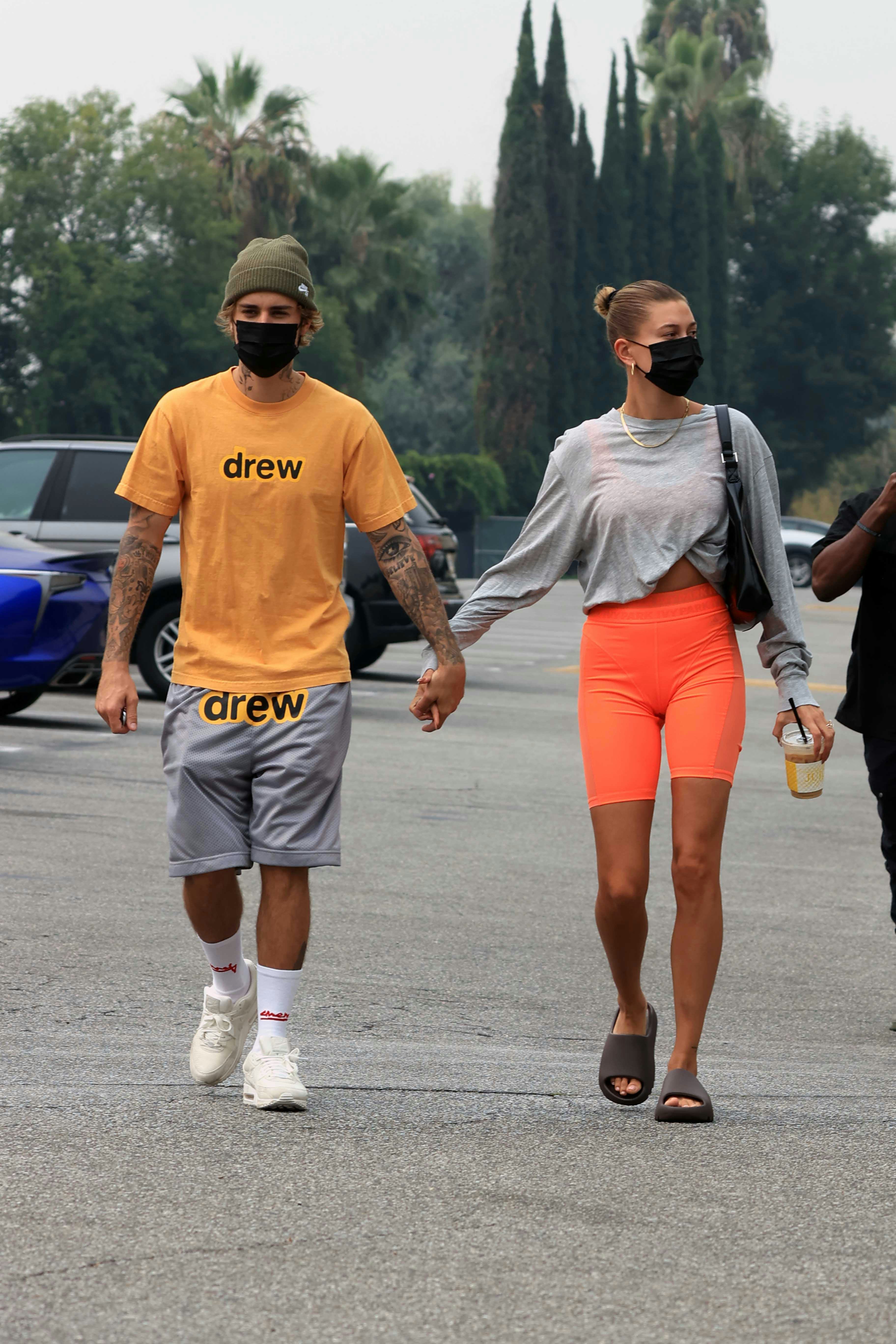 See 5 Hailey Bieber &amp; Justin Bieber photos of matching date outfits, from red carpets to restaurants&hellip;