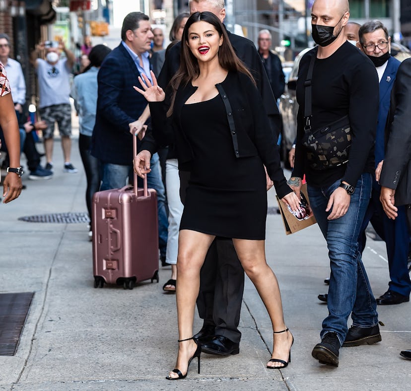 This Selena Gomez and Chris Evans' dating rumor is pretty far-fetched.