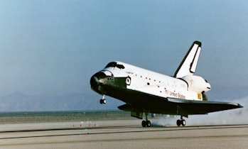 STS-7 landing, California, USA, June 24, 1983. Space Shuttle Challenger's STS-7 mission lands at Edw...