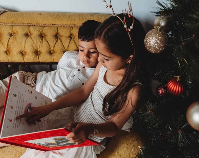 kids reading christmas books