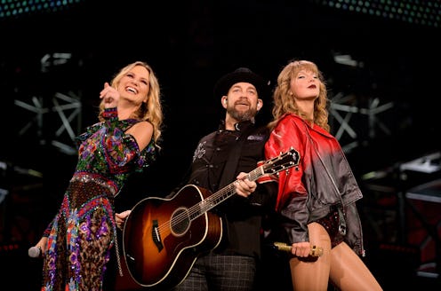 ARLINGTON, TX - OCTOBER 06:  (L-R) Jennifer Nettles and Kristian Bush of Sugarland perform onstage w...
