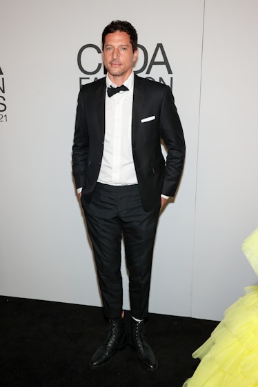 NEW YORK, NEW YORK - NOVEMBER 10: Simon Rex attends the 2021 CFDA Fashion Awards at The Grill Room o...