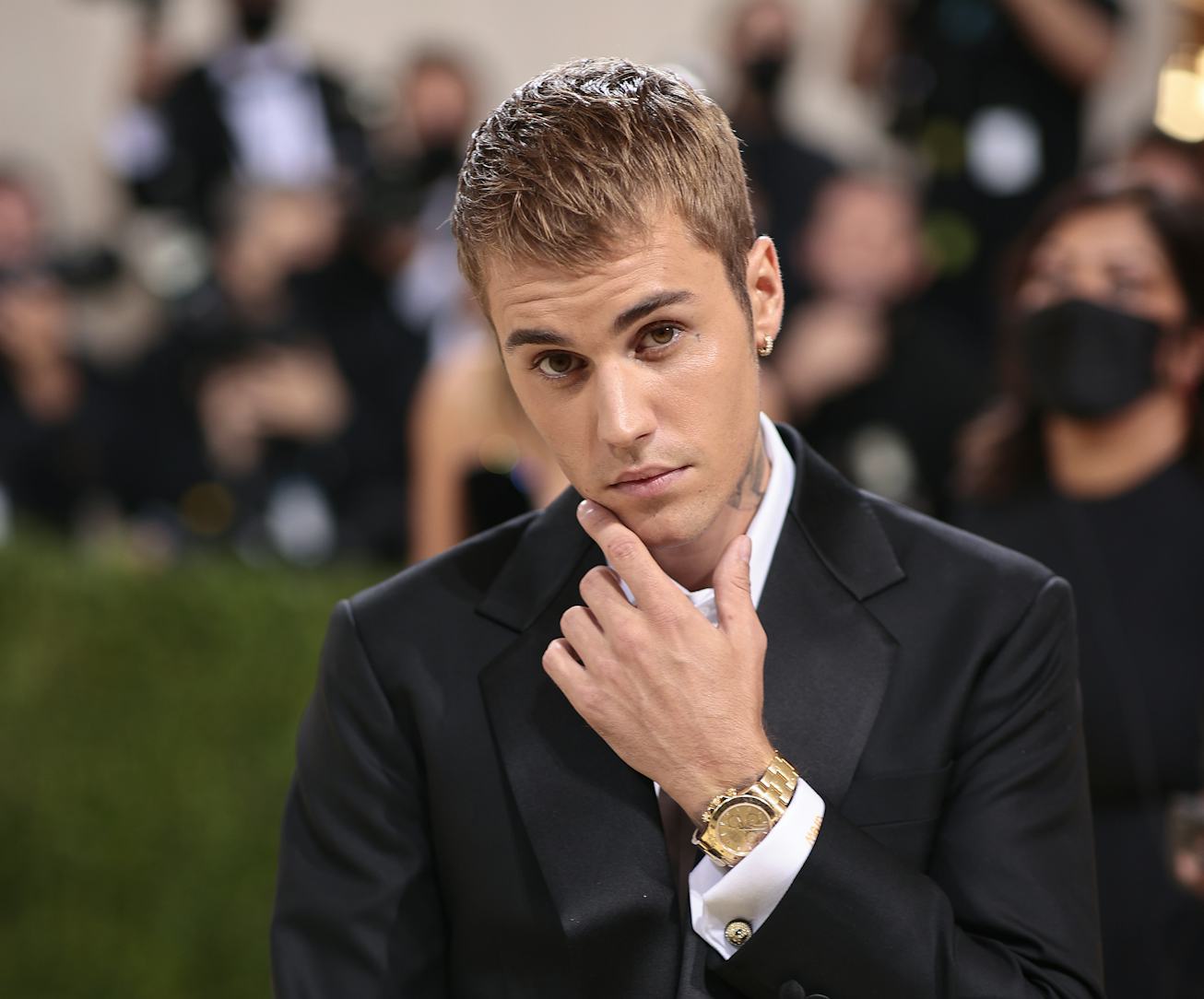 NEW YORK, NEW YORK - SEPTEMBER 13: Justin Bieber attends The 2021 Met Gala Celebrating In America: ...