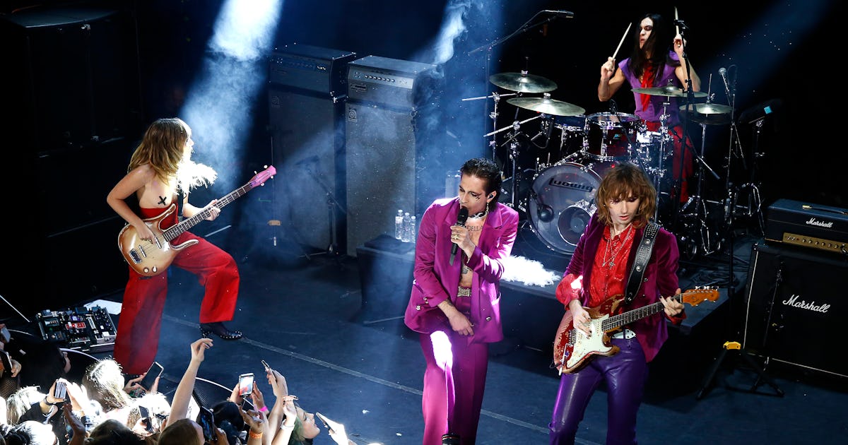 The Meaning Behind Maneskin's "Beggin'" Lyrics, Explained