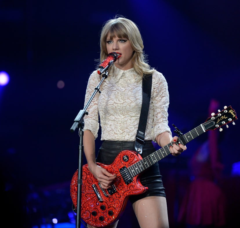 Taylor Swift sings songs from 'Red,' which Modsy reimagined into home decor.