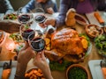 If you're hosting Thanksgiving in your dorm, try one of these college Friendsgiving recipes for an e...