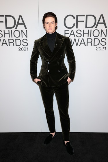 نیویورک، نیویورک - 10 نوامبر: بلیک گری در مراسم جوایز مد CFDA 2021 در اتاق گریل شرکت می کند ...