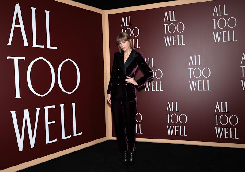 NEW YORK, NEW YORK - NOVEMBER 12: Taylor Swift attends the "All Too Well" New York Premiere on Novem...