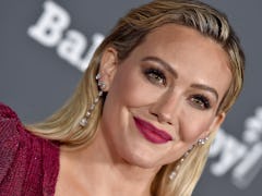Hilary Duff recreated her "With Love" choreography on TikTok and fans lost it.
