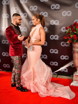 Maluma and Jennifer Lopez in a red carpet scene from 'Marry Me' 