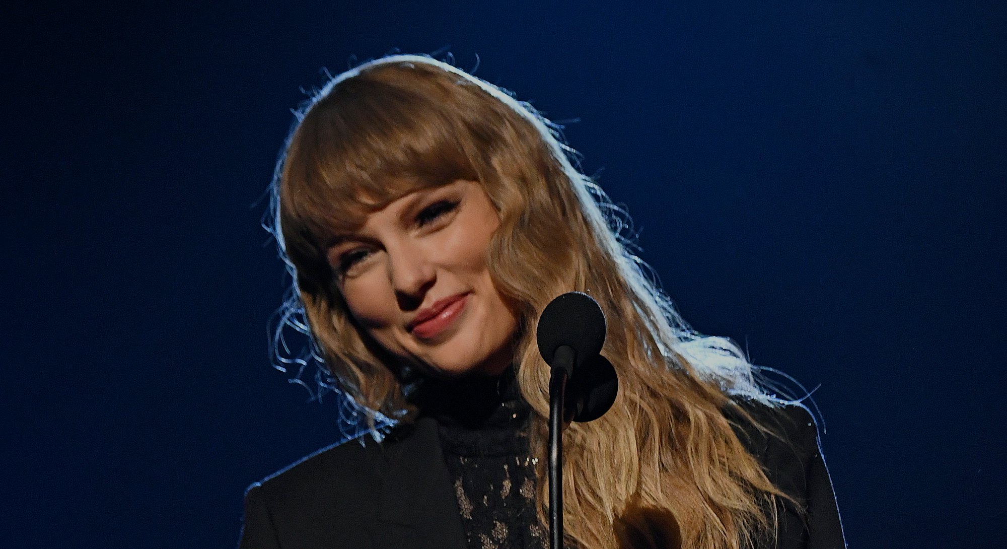 CLEVELAND, OHIO - OCTOBER 30: Taylor Swift speaks onstage during the 36th Annual Rock & Roll Hall Of...