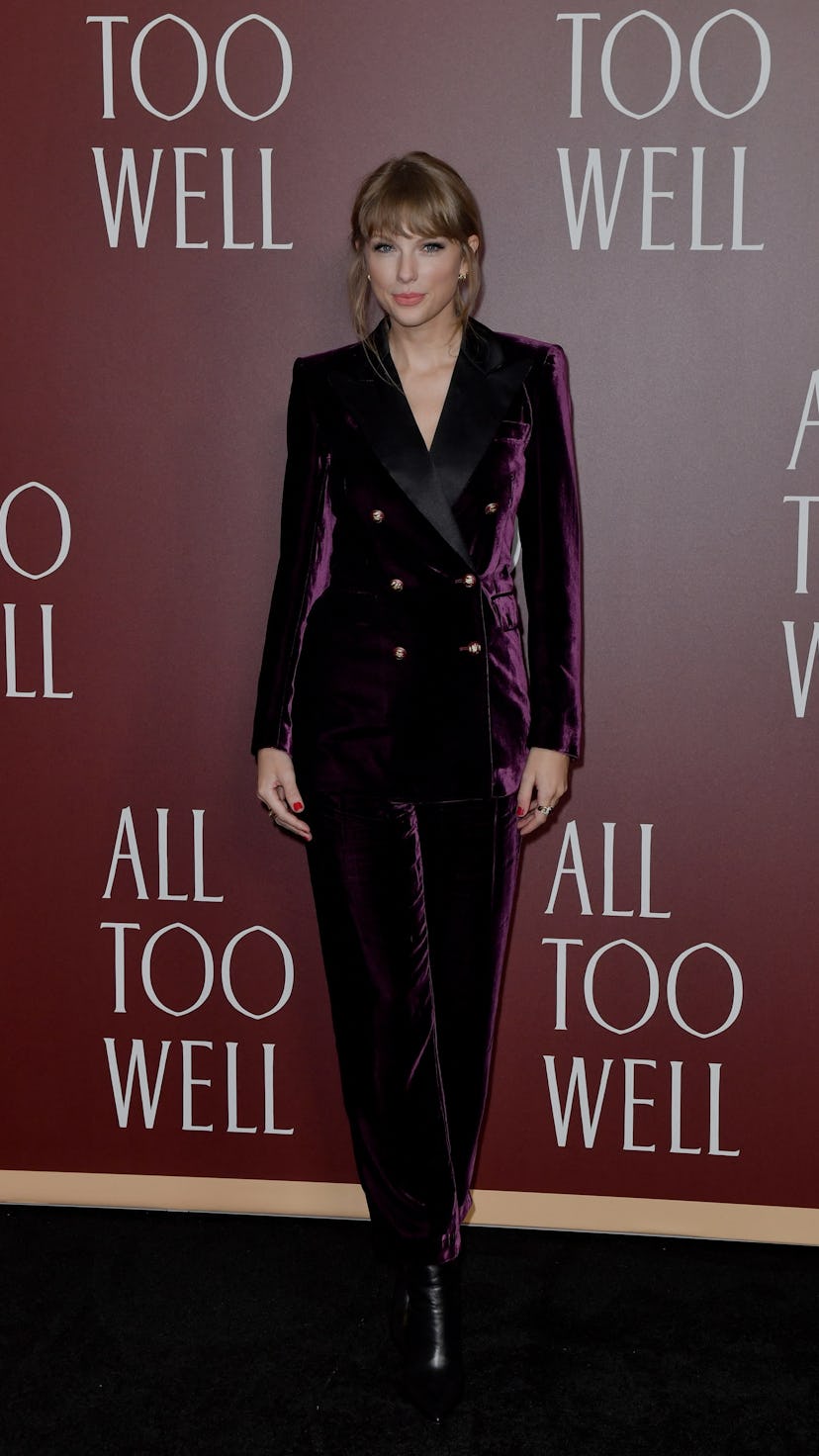 Taylor Swift attends the "All Too Well" premiere at AMC Lincoln Square on November 12, 2021 in New Y...