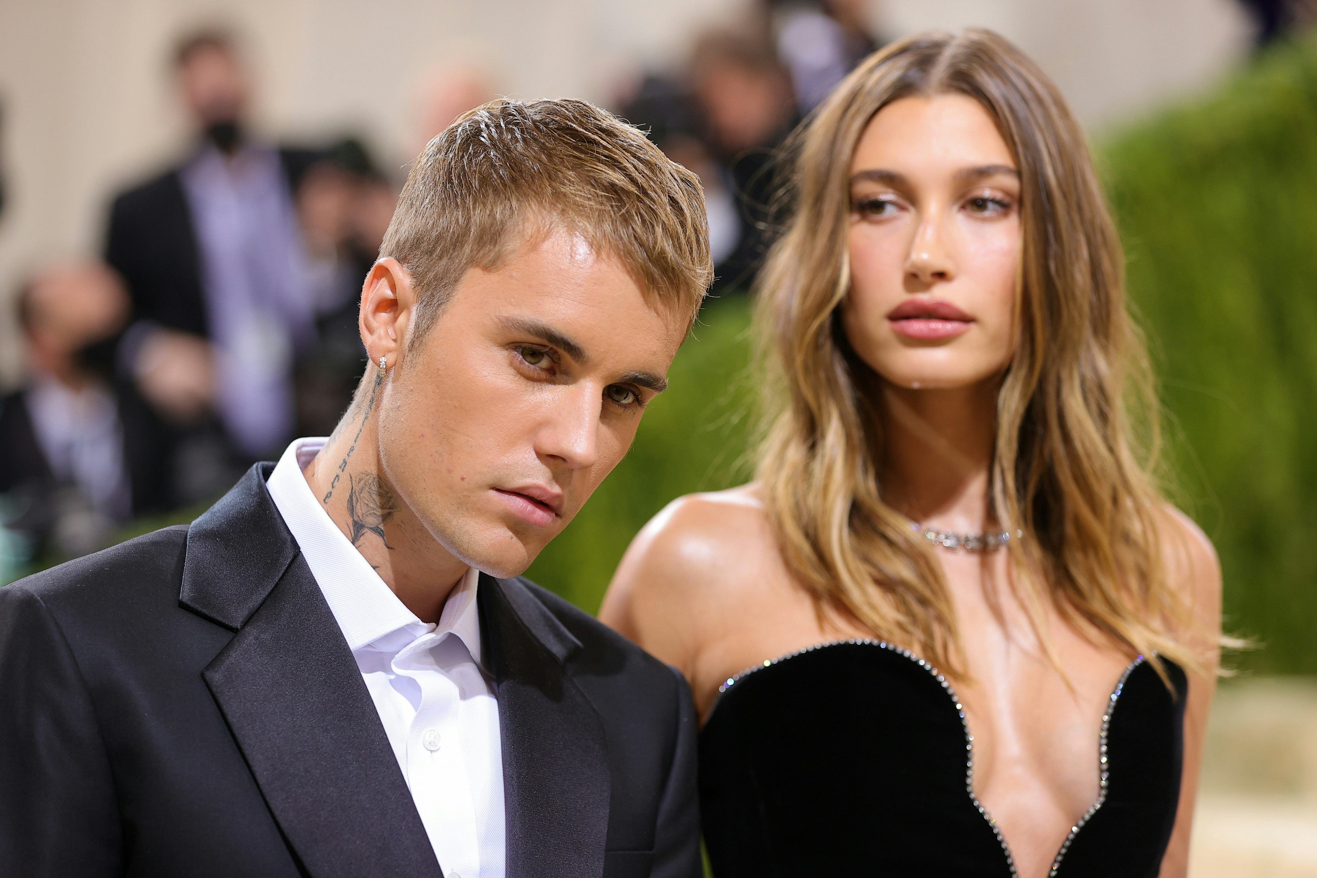 Hailey Bieber&rsquo;s Mom Talked Her Into Staying With Justin