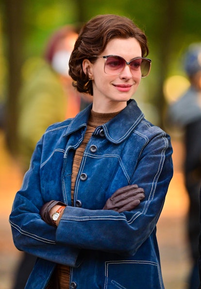 NEW YORK, NEW YORK - 27 OCTOBRE : Anne Hathaway vue sur le tournage de "Temps d'Armageddon" dans Flushing Mead...