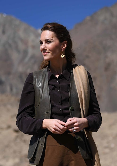 Kate Middleton wears Really Wild green vest in Pakistan, 2019.