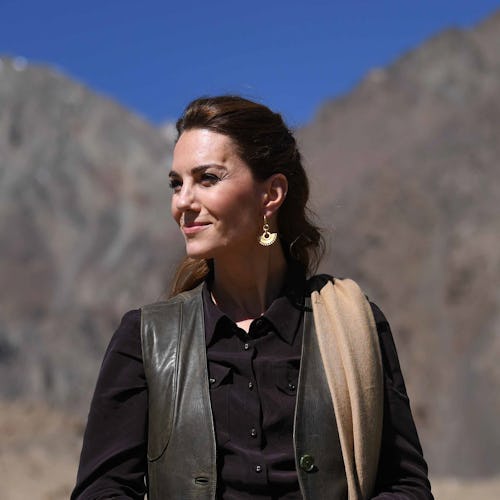 Kate Middleton wears Really Wild green vest in Pakistan, 2019.