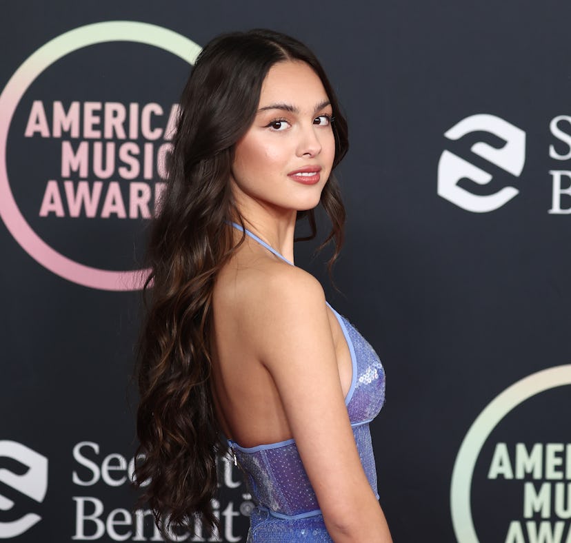 Olivia Rodrigo performed at the 2021 AMAs.