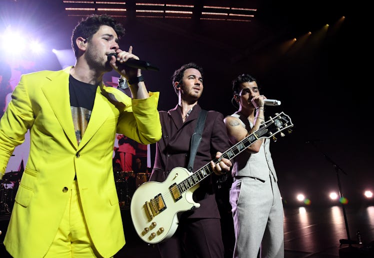 The Jonas Brothers reenacted their 'Camp Rock' days during their new Netflix roast.