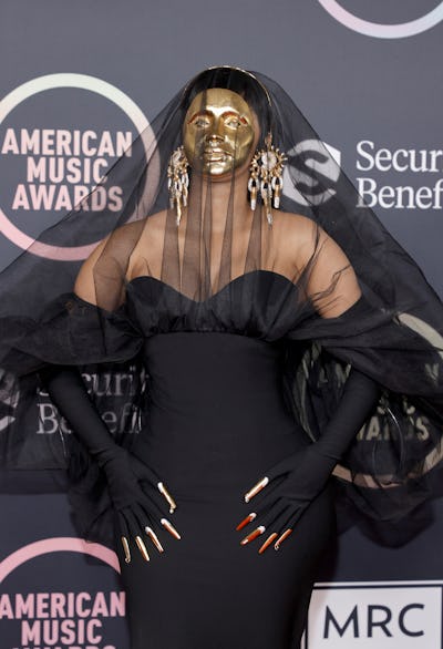 Cardi B wore a surprising masked look at the 2021 AMAs.