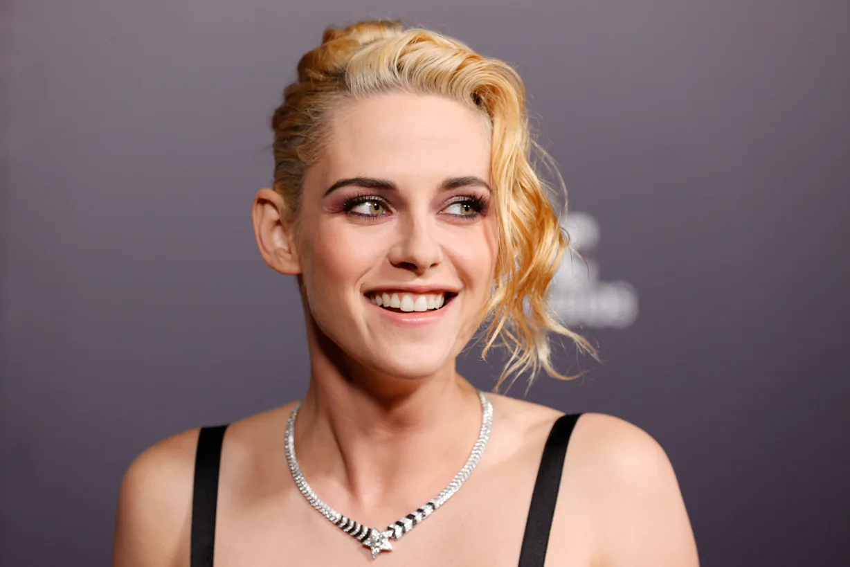 Kristen Stewart Is Unfazed By The 'Spencer' Oscar Buzz