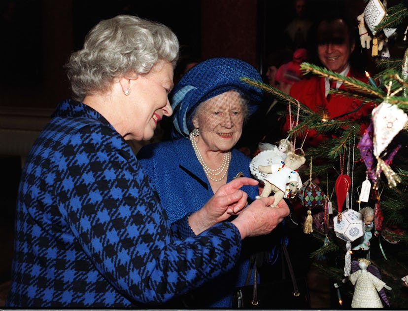 Queen Elizabeth leaves her Christmas lights up.