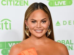 Chrissy Teigen shared a wholesome Thanksgiving 2021 Instagram post that celebrated her sobriety.