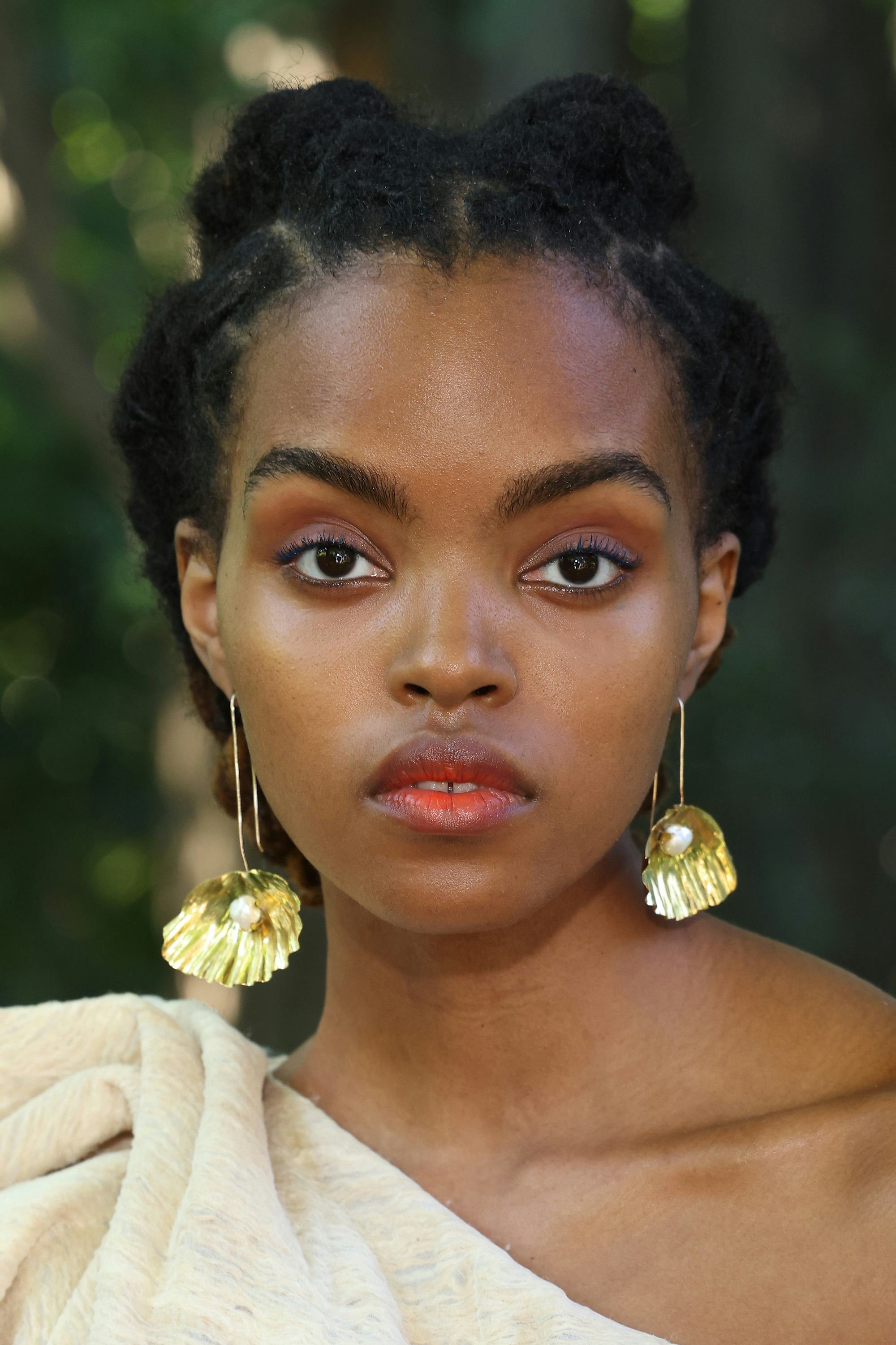 Experts predict the makeup trends that you&rsquo;ll see in 2022, from graphic eyeliner to pink eyeshadow t&hellip;