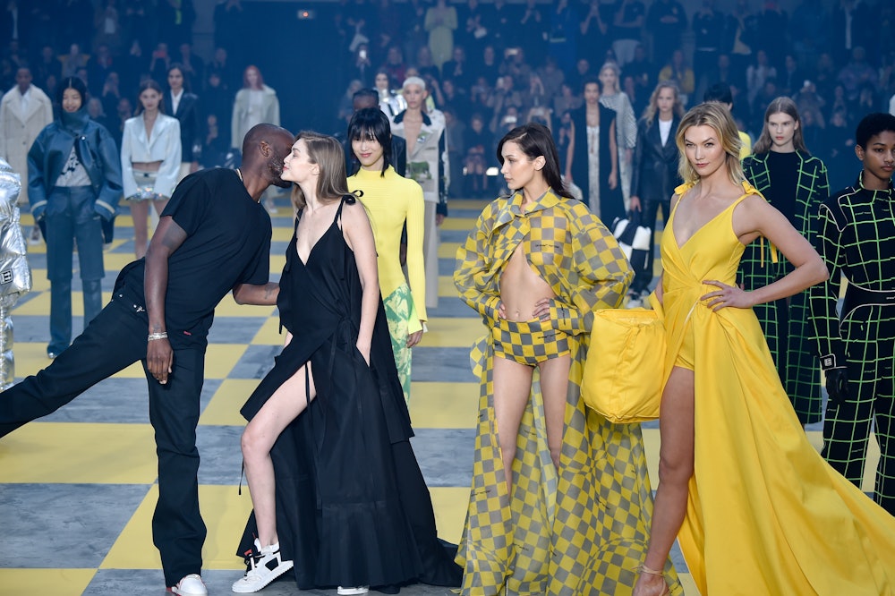 PARIS, FRANCE - FEBRUARY 28: (L-R) Fashion designer Virgil Abloh, Gigi Hadid, Bella Hadid, Karlie Kl...