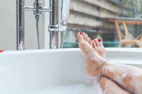 Hot tub, Foot, hot tub, Spa, Hotel room, Luxury, Wellbeing