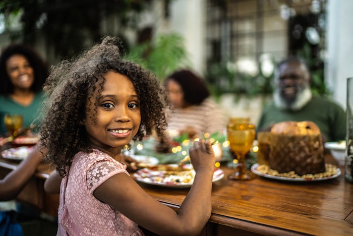 family eating Thanksgiving meal
