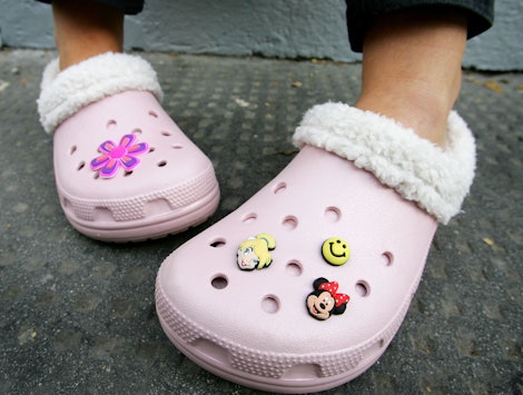 Crocs, which are on sale for Black Friday 2021.