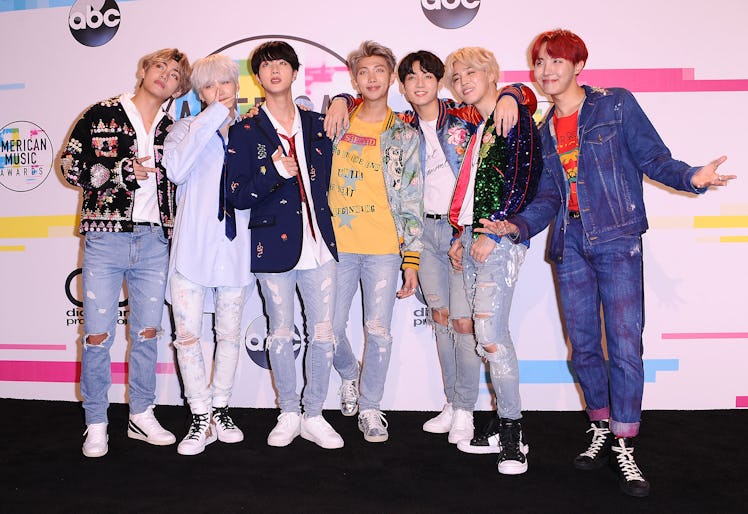 LOS ANGELES, CA - NOVEMBER 19:  BTS poses in the press room at the 2017 American Music Awards at Mic...