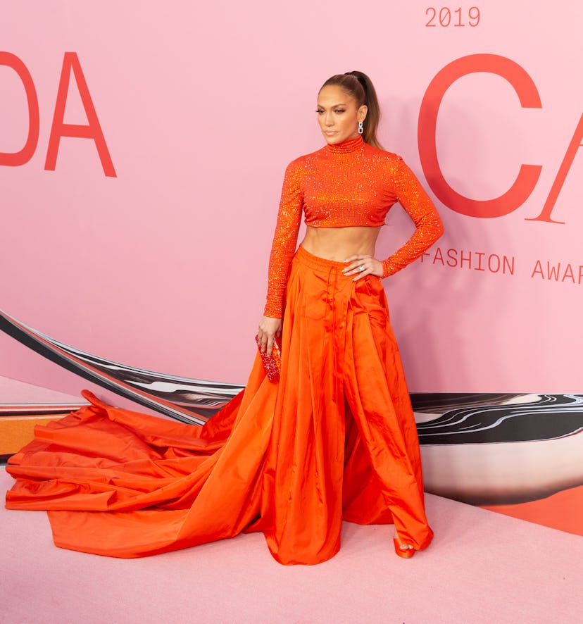 See the best CFDA Awards fashion looks inspired by the ’90s, from Jennifer Lopez’s crop top to Haile…