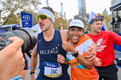 Tayshia Adams & Zac Clark's body language at the New York City Marathon was sweet and supportive.