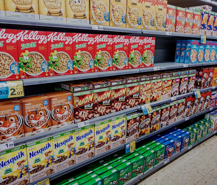 Spain, Barcelona, Caprabo, supermarket breakfast cereal aisle. (Photo by: Jeff Greenberg/Education I...