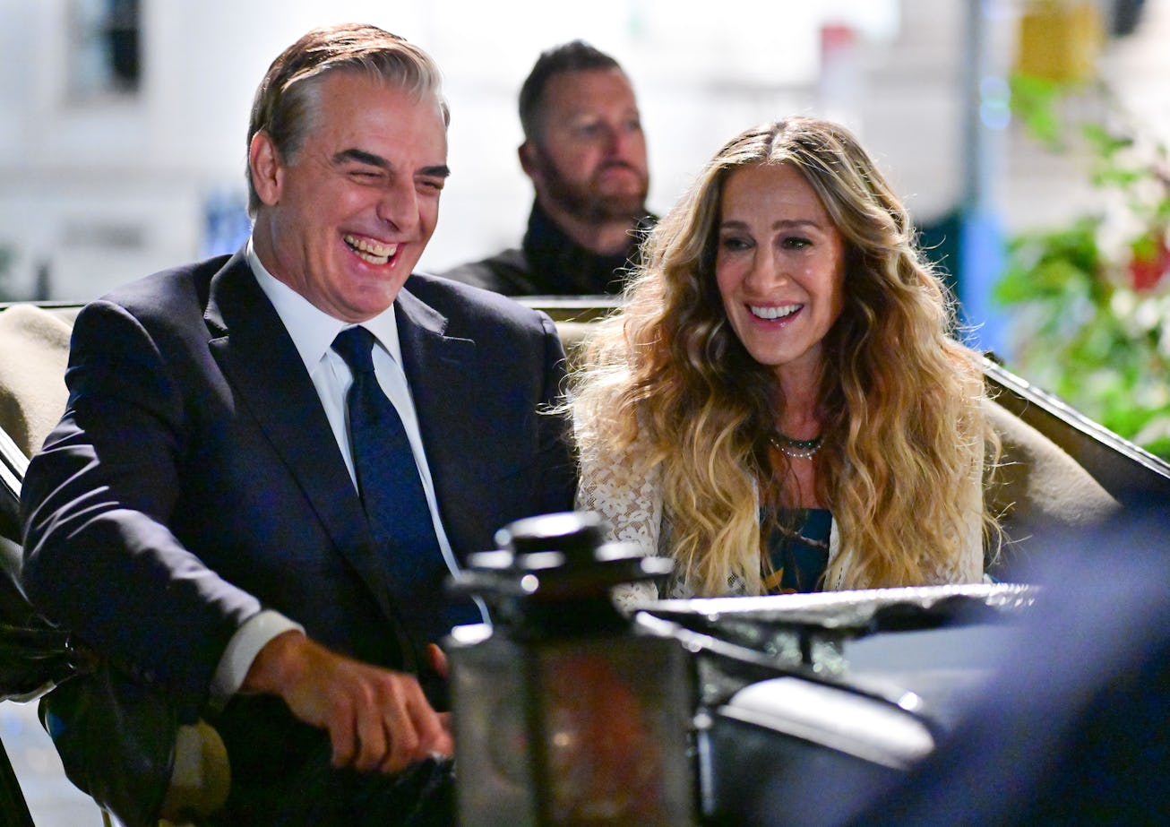 NEW YORK, NEW YORK - NOVEMBER 07: Chris Noth and Sarah Jessica Parker seen on the set of "And Just L...