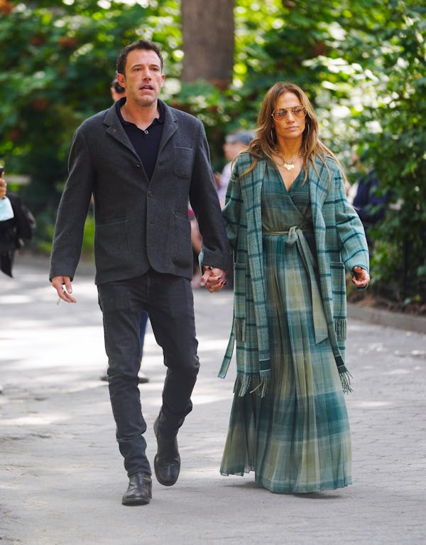 NEW YORK, NEW YORK - SEPTEMBER 26: Jennifer Lopez and Ben Affleck are seen on September 26, 2021 in ...