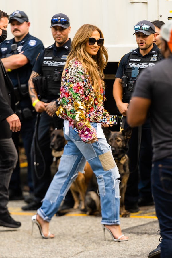 NEW YORK, NEW YORK - SEPTEMBER 25: Jennifer Lopez arrives at the Global Citizen concert in Central P...