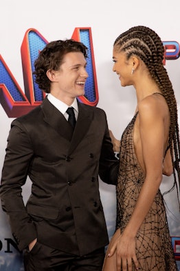  Tom Holland and Zendaya's body language at the "Spider-Man: No Way Home" premiere was sweet to see.