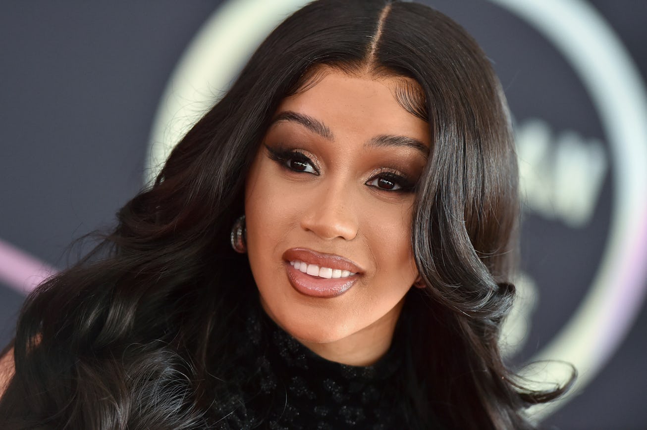 LOS ANGELES, CALIFORNIA - NOVEMBER 19: Cardi B attends the 2021 American Music Awards Red Carpet Rol...