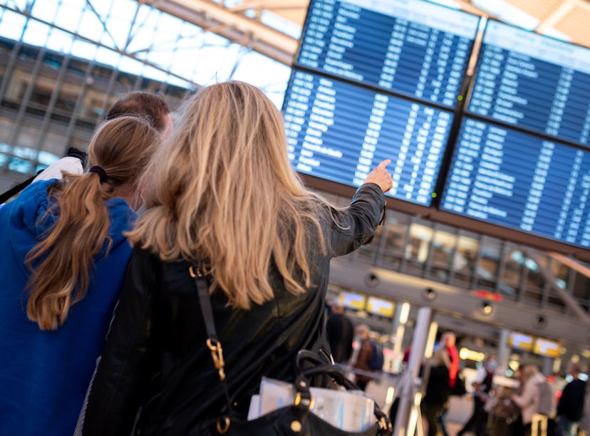 These are the busiest travel days for Christmas 2021, whether you fly, drive, or take a train.