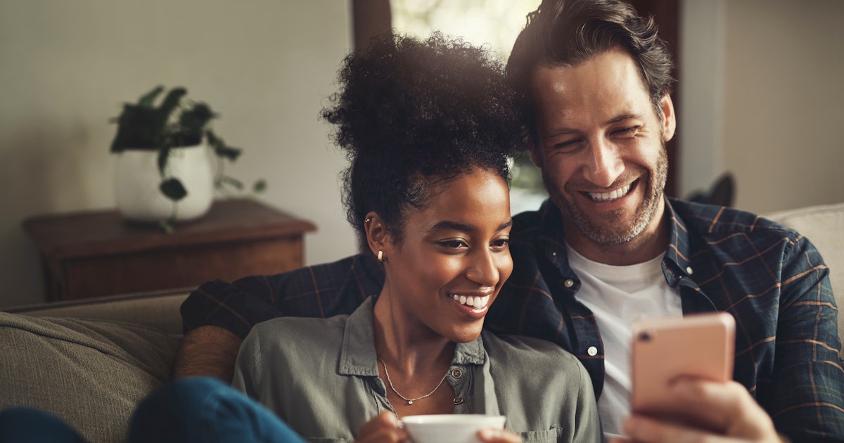 12 Apps For Couples To Help You Reconnect