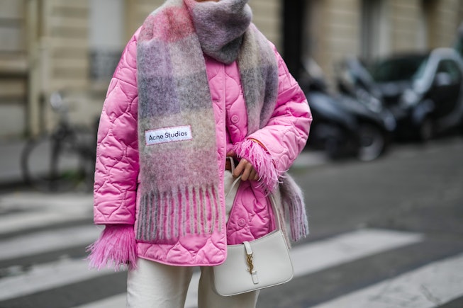 PARIS, FRANCE - NOVEMBER 20: Katie Giorgadze @katie.one wears a pink knitted mohair sweater with fea...