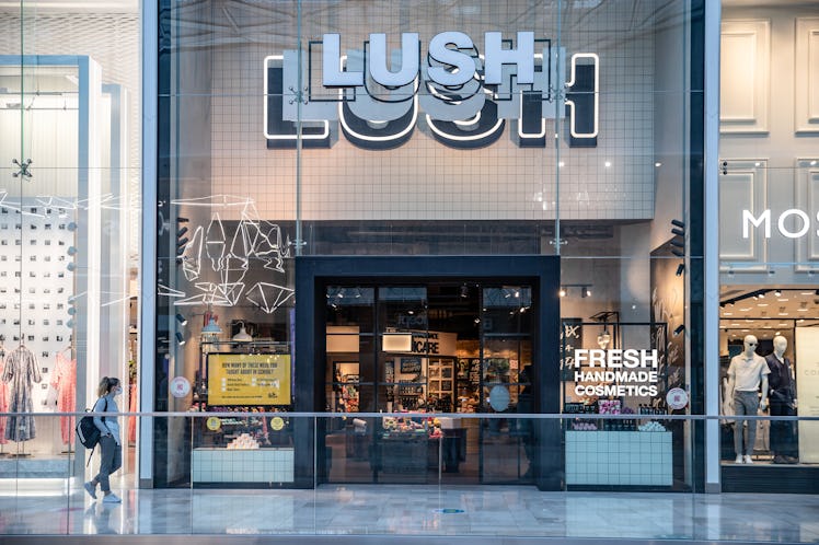 Lush has a 2021 Boxing Day sale where most items are 50% off.