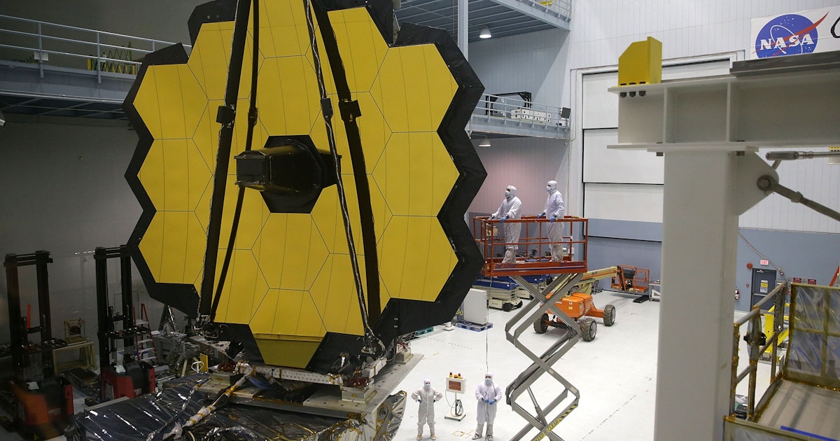 “30 days of terror”: The James Webb telescope’s troubles are just getting started - Inverse